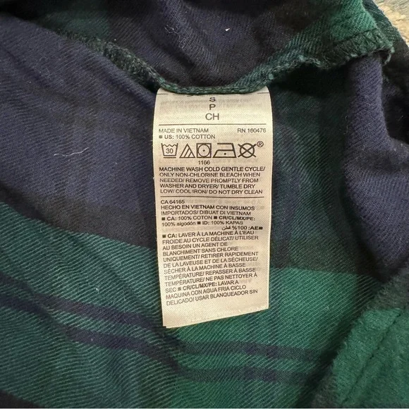 🚨 Bundle of 2 Old Navy Classic Plaid Tops - Picture 10 of 10